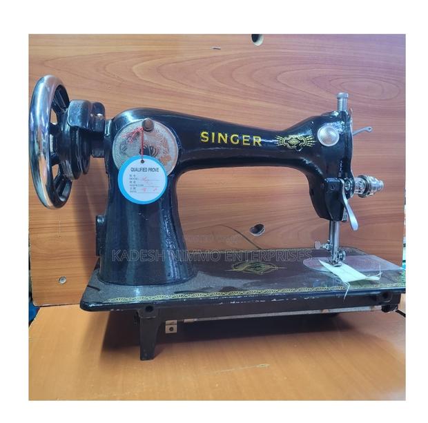 Singer Quality, Seamless Stitching – Machine Head - main view