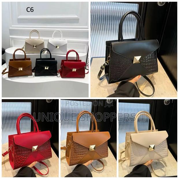Classy Handbag Selection - thumbnail 5