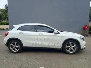 Mercedes-Benz GLA-Class 2017 White