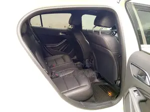 Mercedes-Benz GLA-Class 2017 White