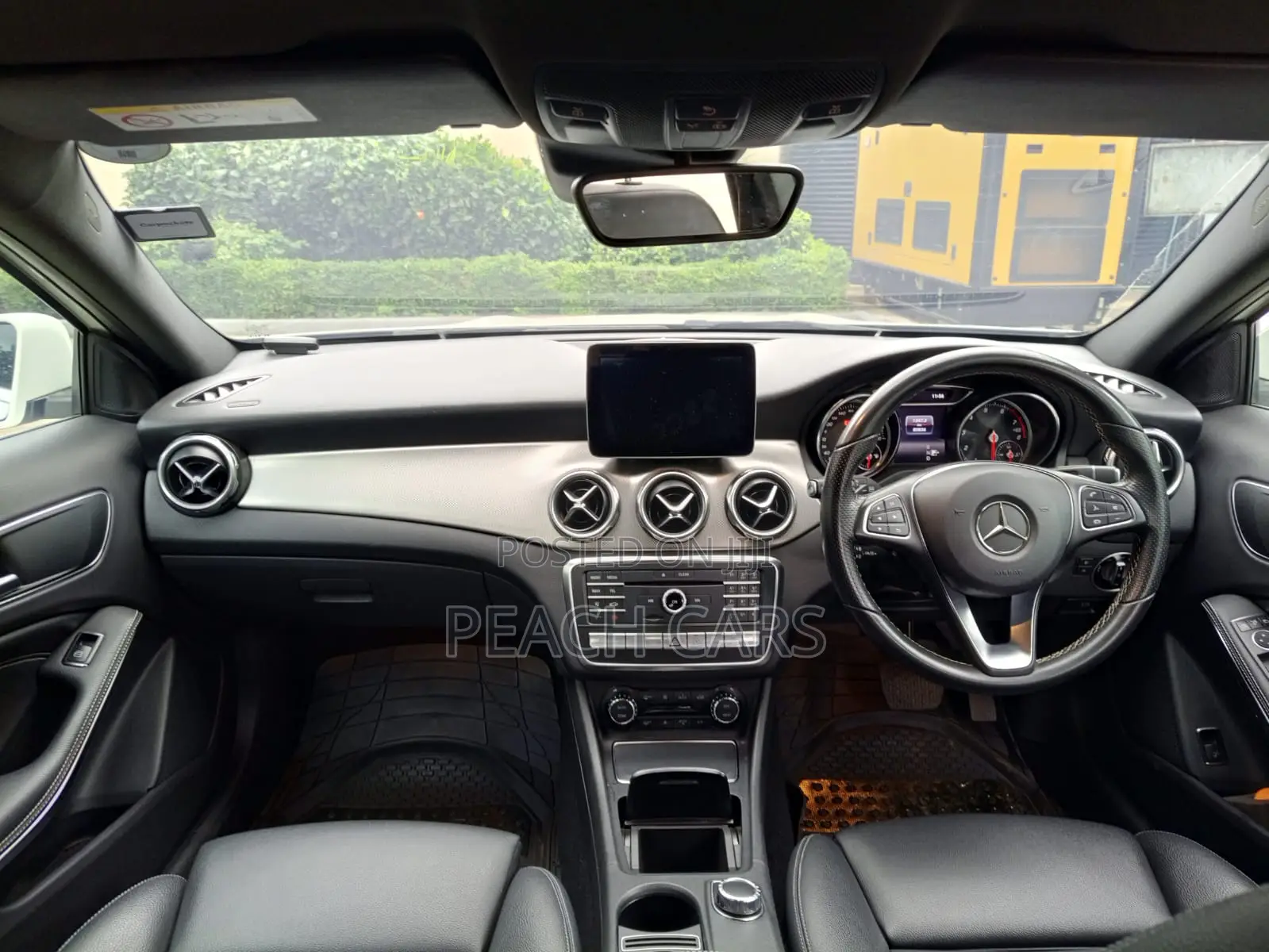 Mercedes-Benz GLA-Class 2017 White