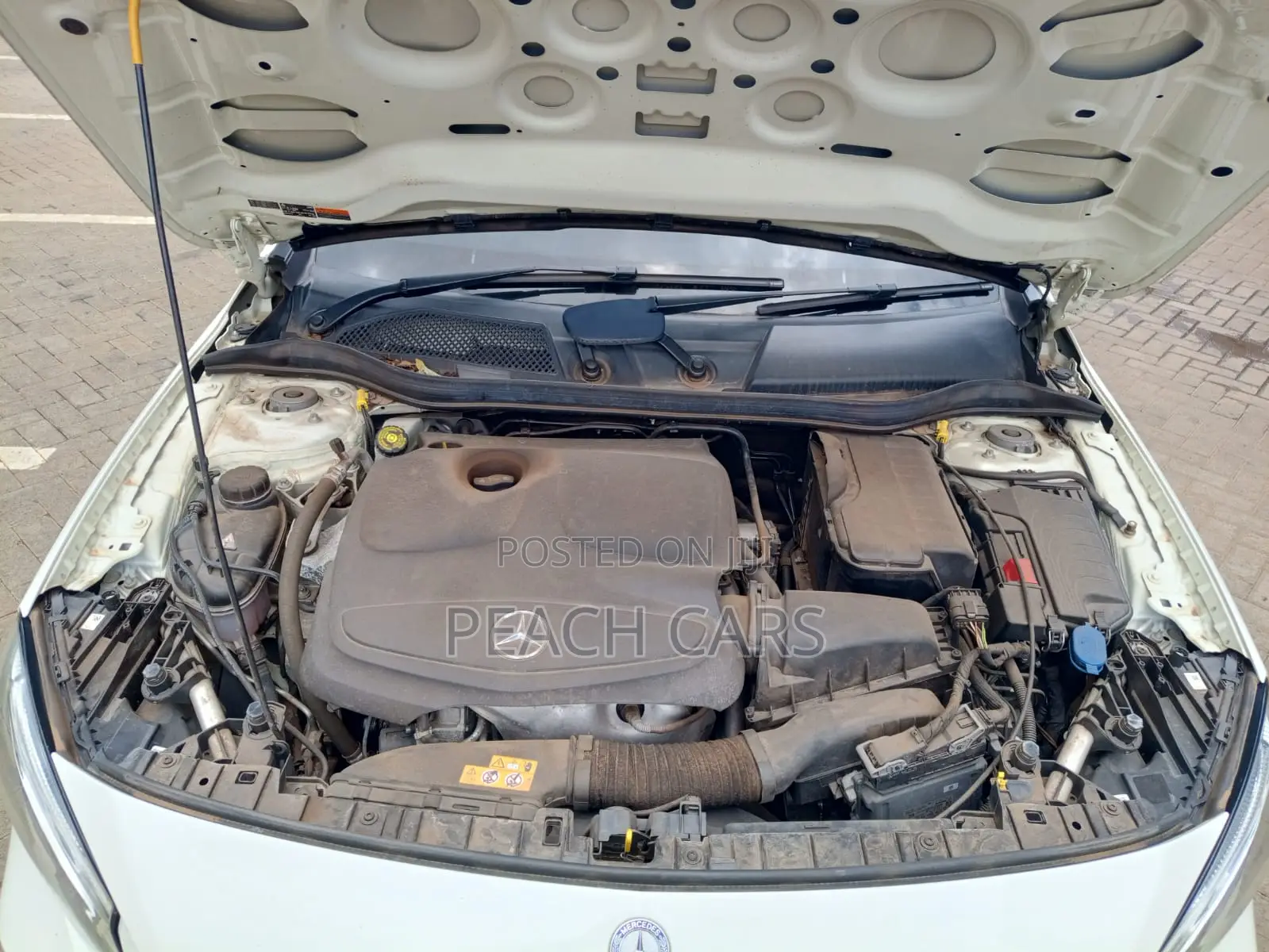 Mercedes-Benz GLA-Class 2017 White