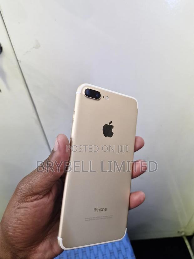 Apple iPhone 7 Plus 128 GB Gold - main view