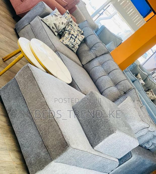 Stylish 6 Seater L Sofa Set With Pillows
