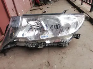 Headlight Landcruiser 200 Series 2018