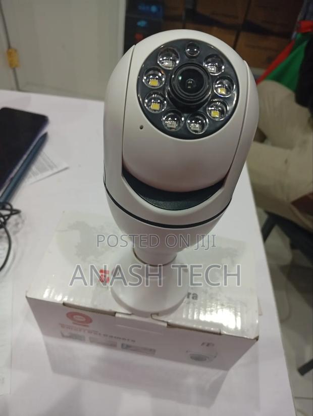 360° View PTZ Wireless Rotating Wifi Bulb Security Camera