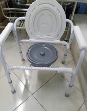 Extra Wide Commode Seat - thumbnail 2