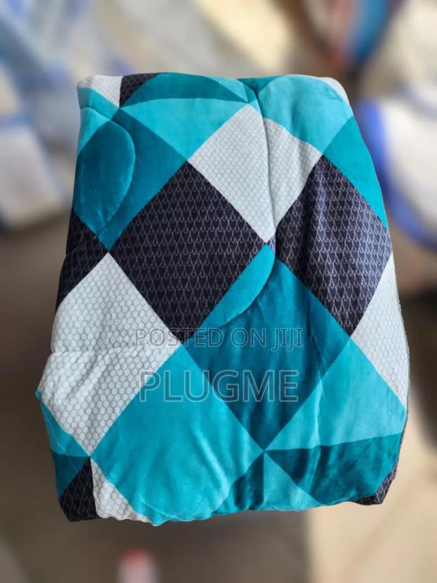 Breathable Luxurious Woollen Duvets - thumbnail 4