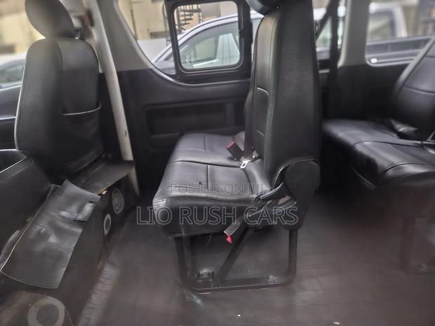 Toyota HiAce 2015 White - thumbnail 6