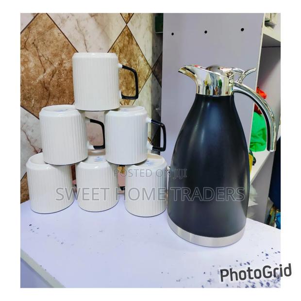 7 PCS Dinner Set ,6 Mugs + 2 Litres Flask