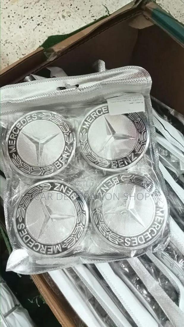 4pcs Silver Mercedes Wheel Centre Hub - main view