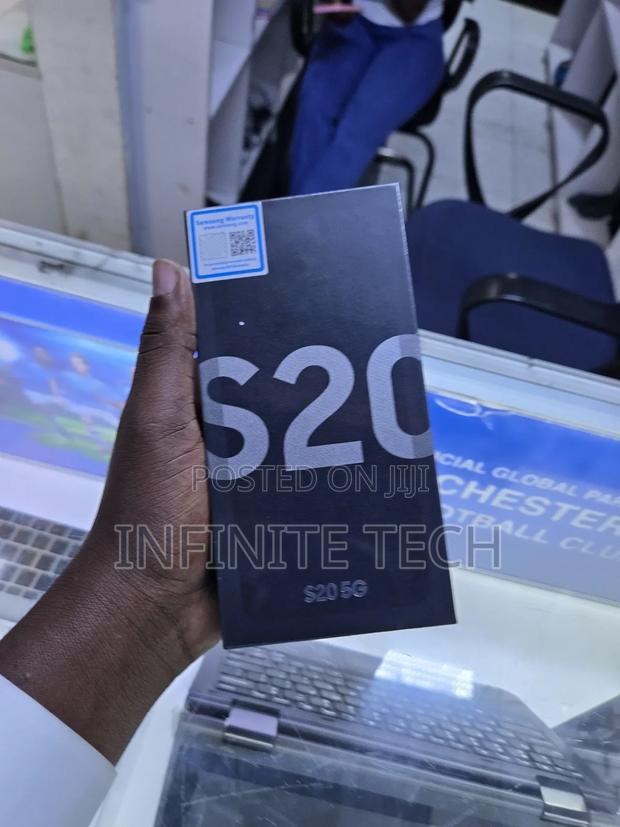 New Samsung Galaxy S20 128 GB Black - thumbnail 2