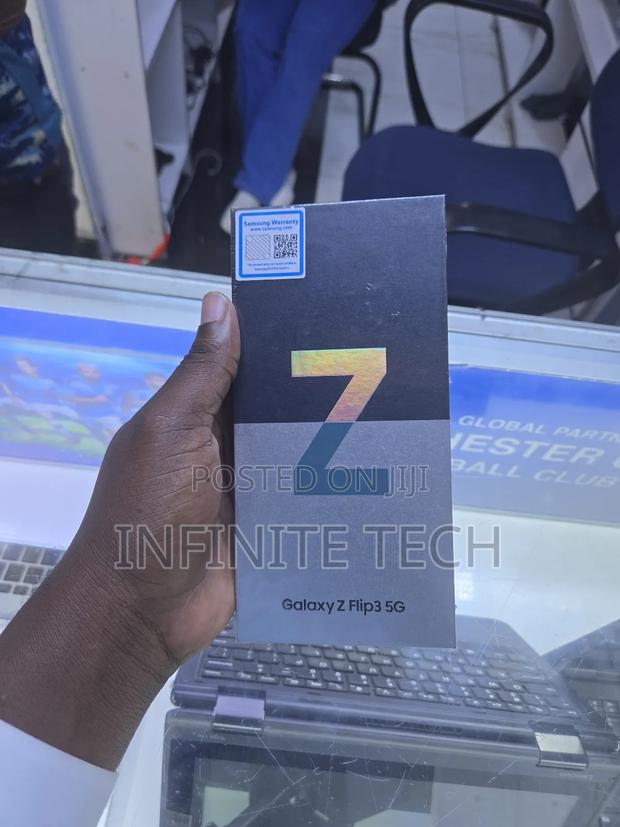 New Samsung Galaxy Z Flip 3 256 GB Black