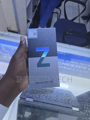 New Samsung Galaxy Z Flip 3 256 GB Black