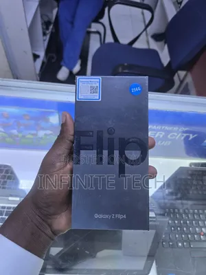 New Samsung Galaxy Z Flip4 256 GB Black
