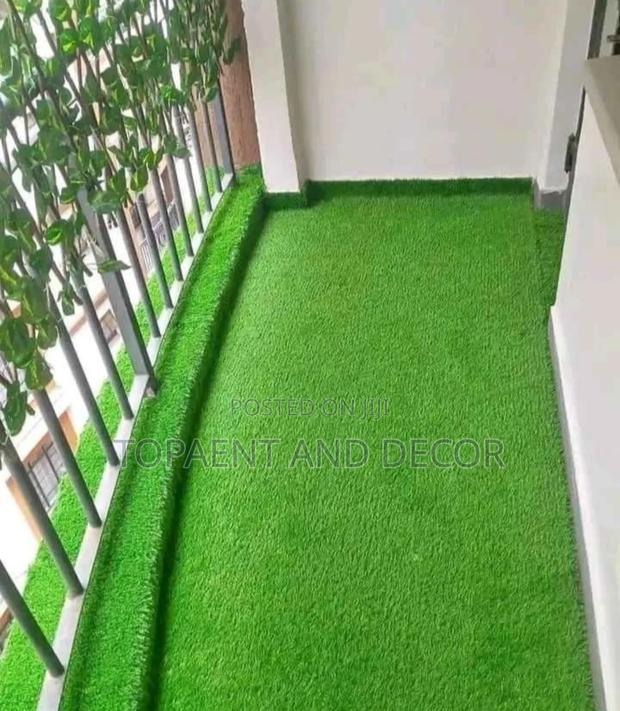 Artificial Grass Carpet for Balcony Cozy Outdoor Vibe