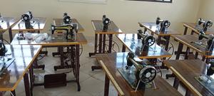 Butterfly/Swan/Singer Manual Machine - thumbnail 2