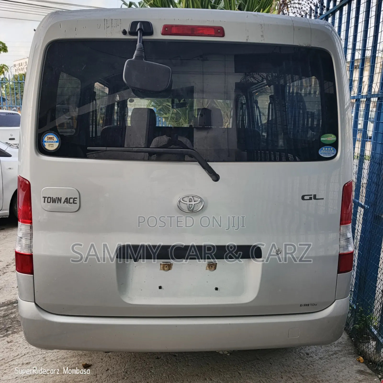 Toyota TownAce 2018 Silver