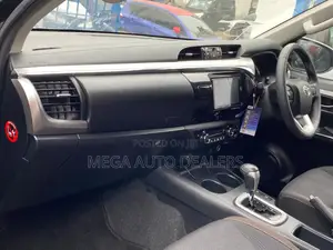 Toyota Hilux 2020 Black