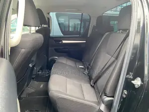 Toyota Hilux 2020 Black