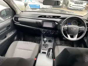 Toyota Hilux 2019 Black