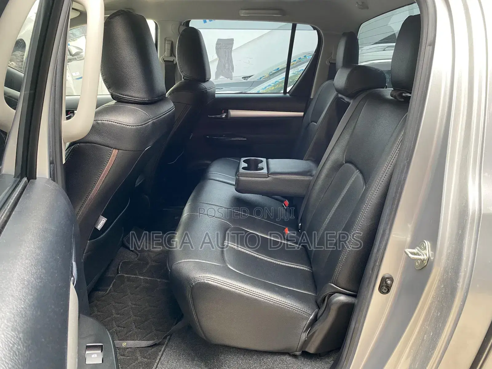 Toyota Hilux 2019 Silver
