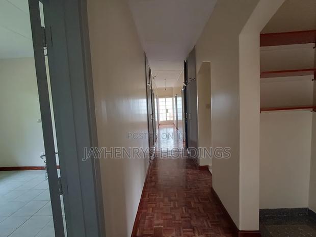 4bdrm Bungalow in Ridgeways for rent - thumbnail 8