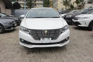 Toyota Premio 1.8 FWD 2018 White
