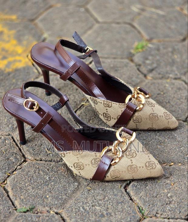 Sophisticated Pointy Sling Back Kitten Heels - thumbnail 6