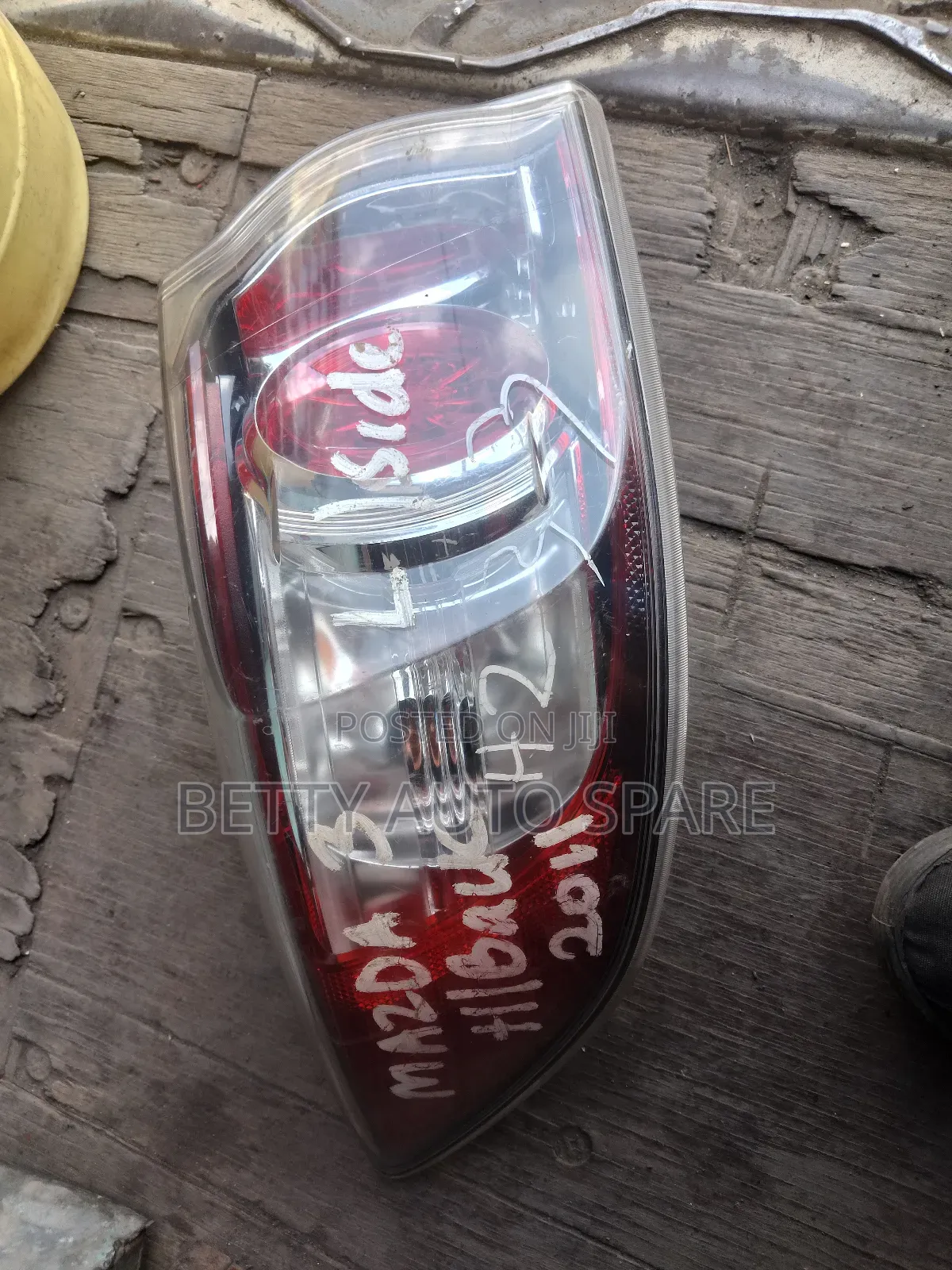 Mazda Axela Backlight (2012)