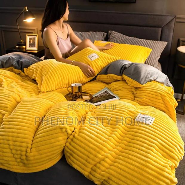 Warm Velvety Beddings Set - thumbnail 2