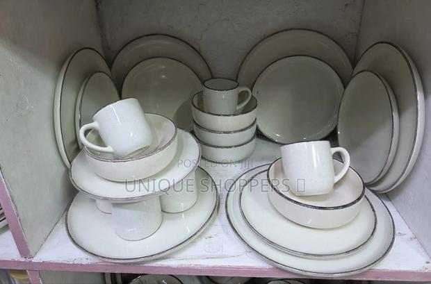 *24pcs Reactive Glazed Ceramic Dinneer Set:-*
