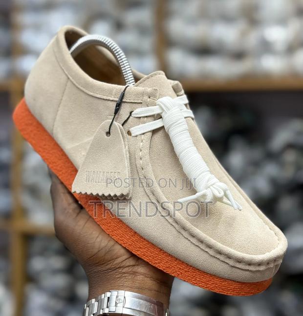 Clarks Wallabies Brown