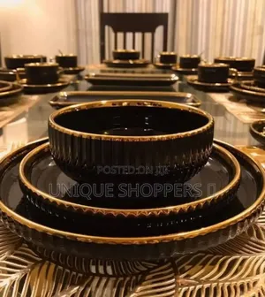 Black Elegant European Porcelain Dinner Set
32pcs Dinner