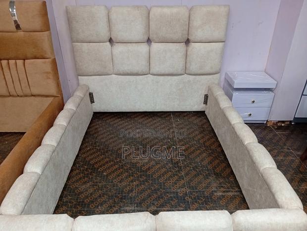 5' by 6' Queen Size Bubble Bed - thumbnail 3