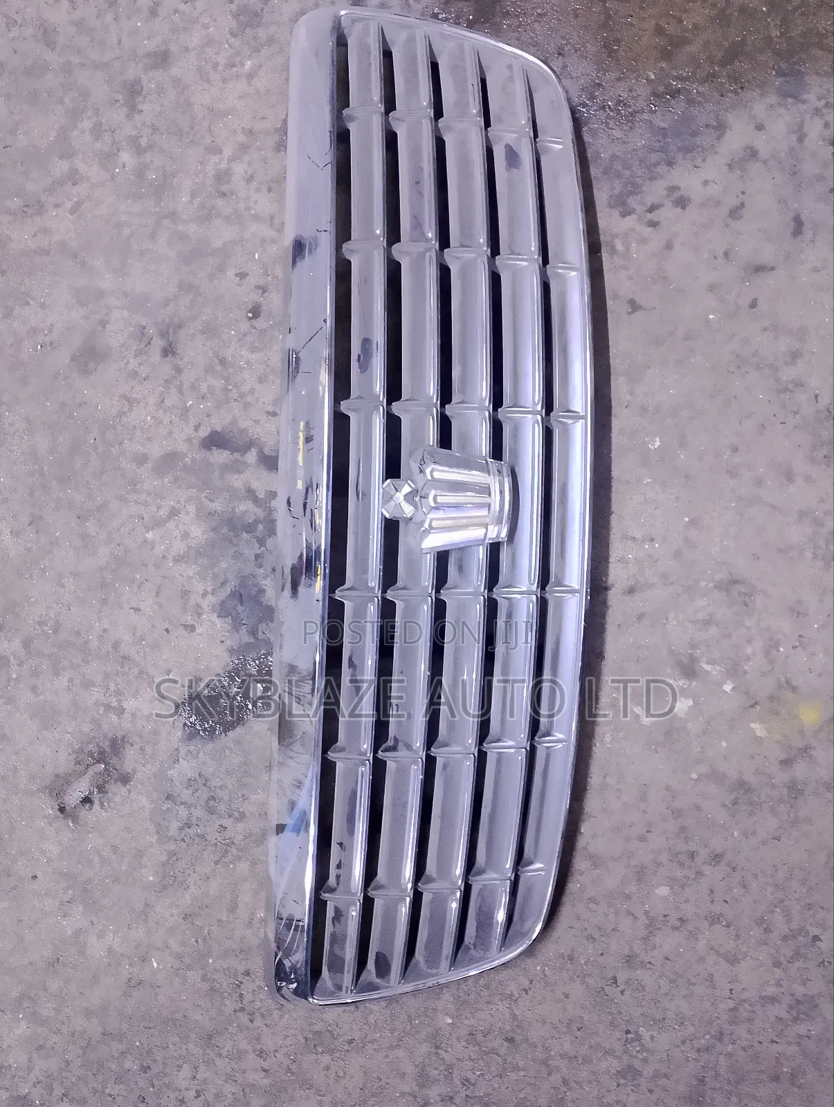 Toyota Crown 2008 Grille
