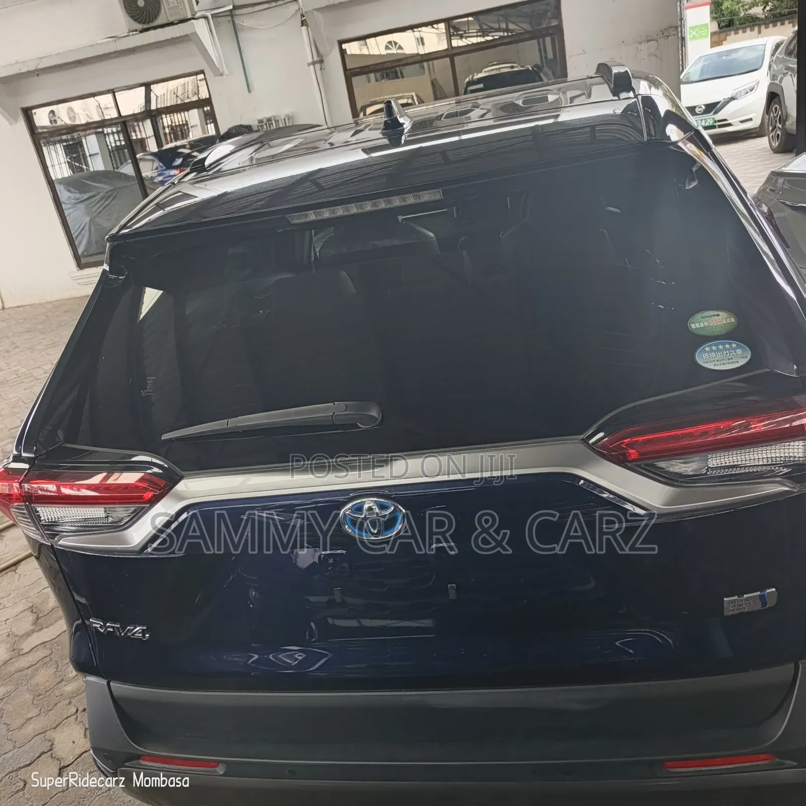 Toyota RAV4 Hybrid 2021 Blue