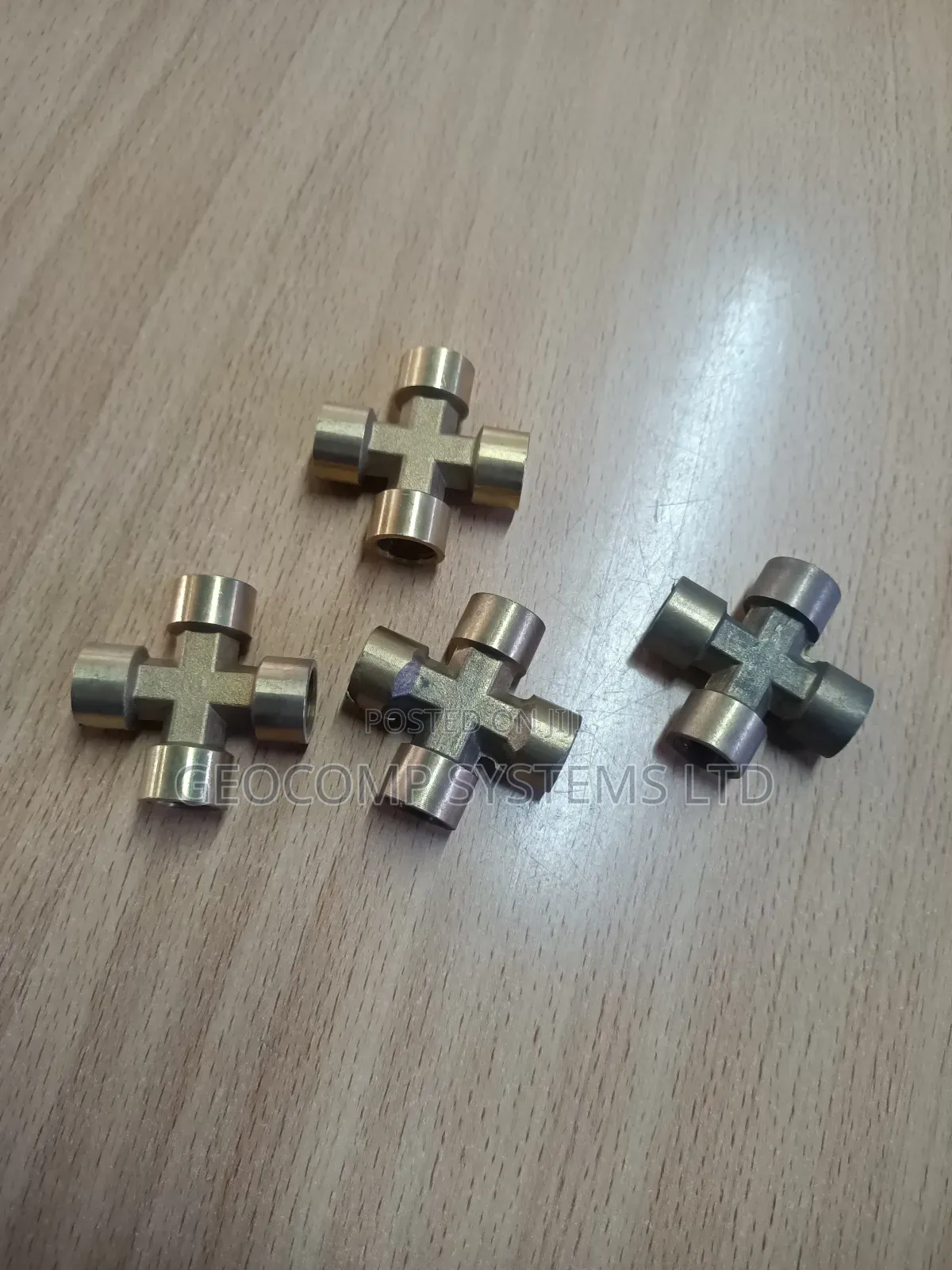 Cross Tee 1/4" (Brass)