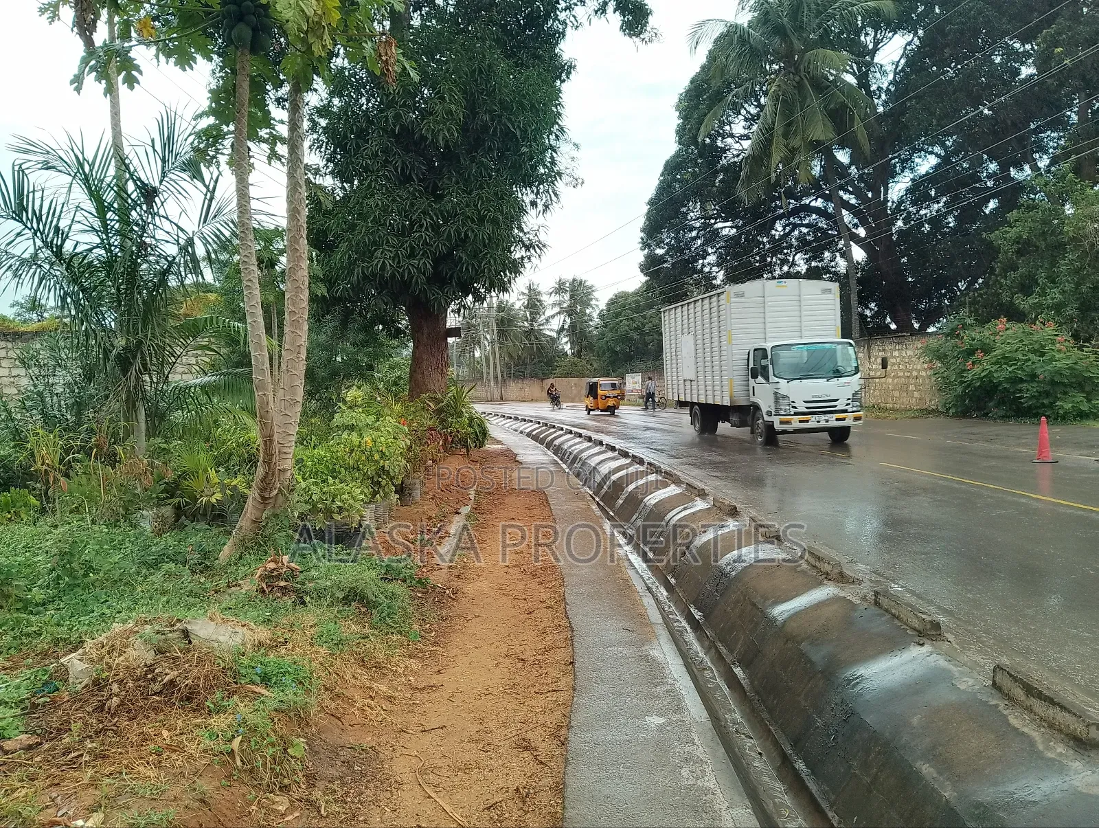 50by100 Prime Plot 4 Sale in Utange