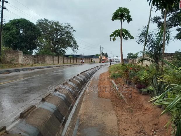 60by110 Prime Plot 4 Sale in Utange - thumbnail 2