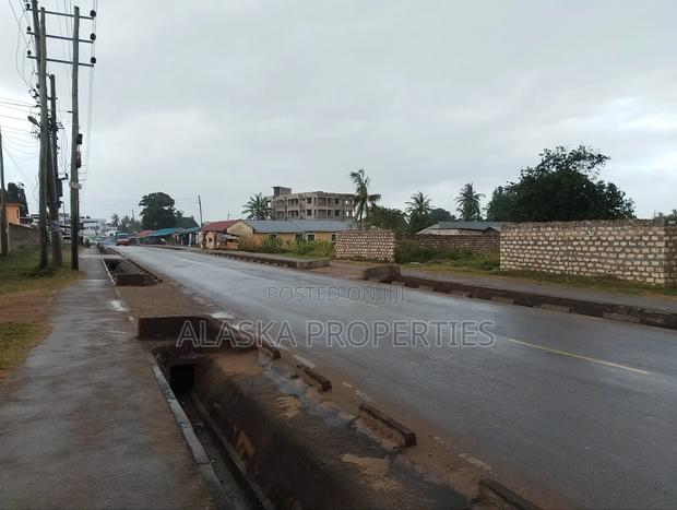 40by80 Prime Plot for Sale in Utange - thumbnail 5