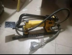 Foot Pressure Powered Hydraulic Fluid Pump System - thumbnail 2