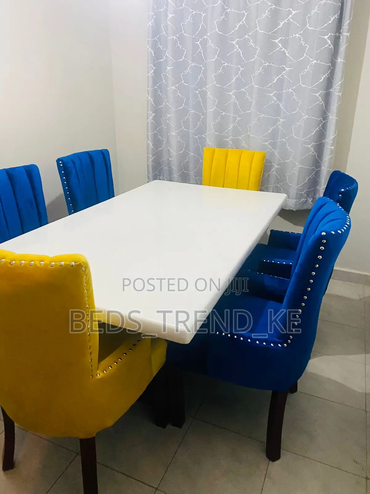 Seamless 6 Seater Dining Set