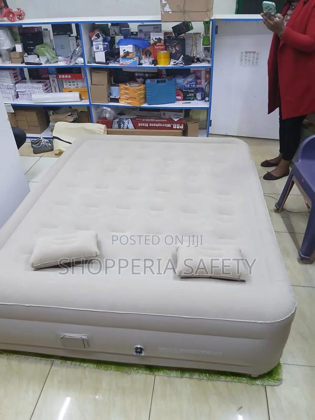 Inflatable Queen Size Airbed - main view