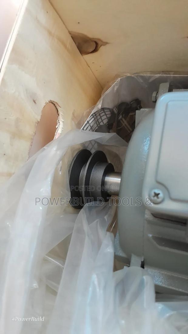 7.5hp Single Phase 2900rpm Stcl Brand Electric Motor Pulley Attached - thumbnail 2
