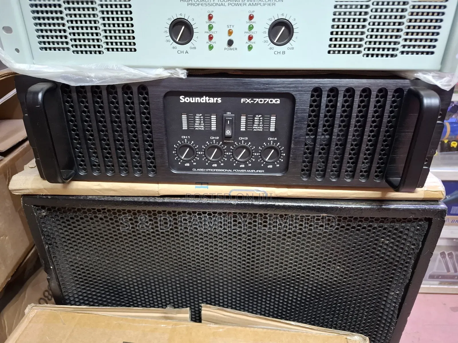 Soundstars 4 Channels Power Amplifier