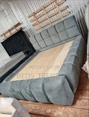 Modern Low Bubble Bed 6 by 6 Feet