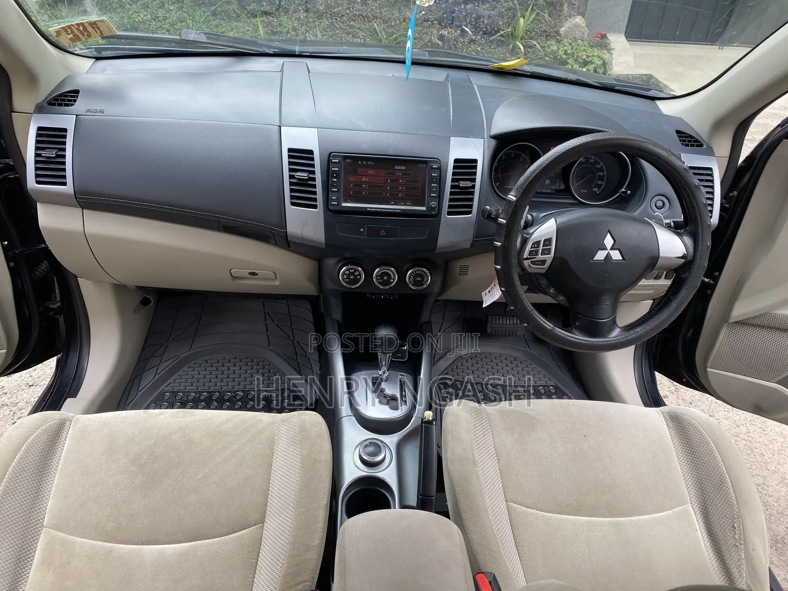 Mitsubishi Outlander 2010 Black