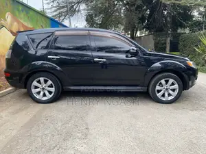 Mitsubishi Outlander 2010 Black