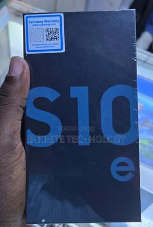 New Samsung Galaxy S10e 128 GB Purple - main view